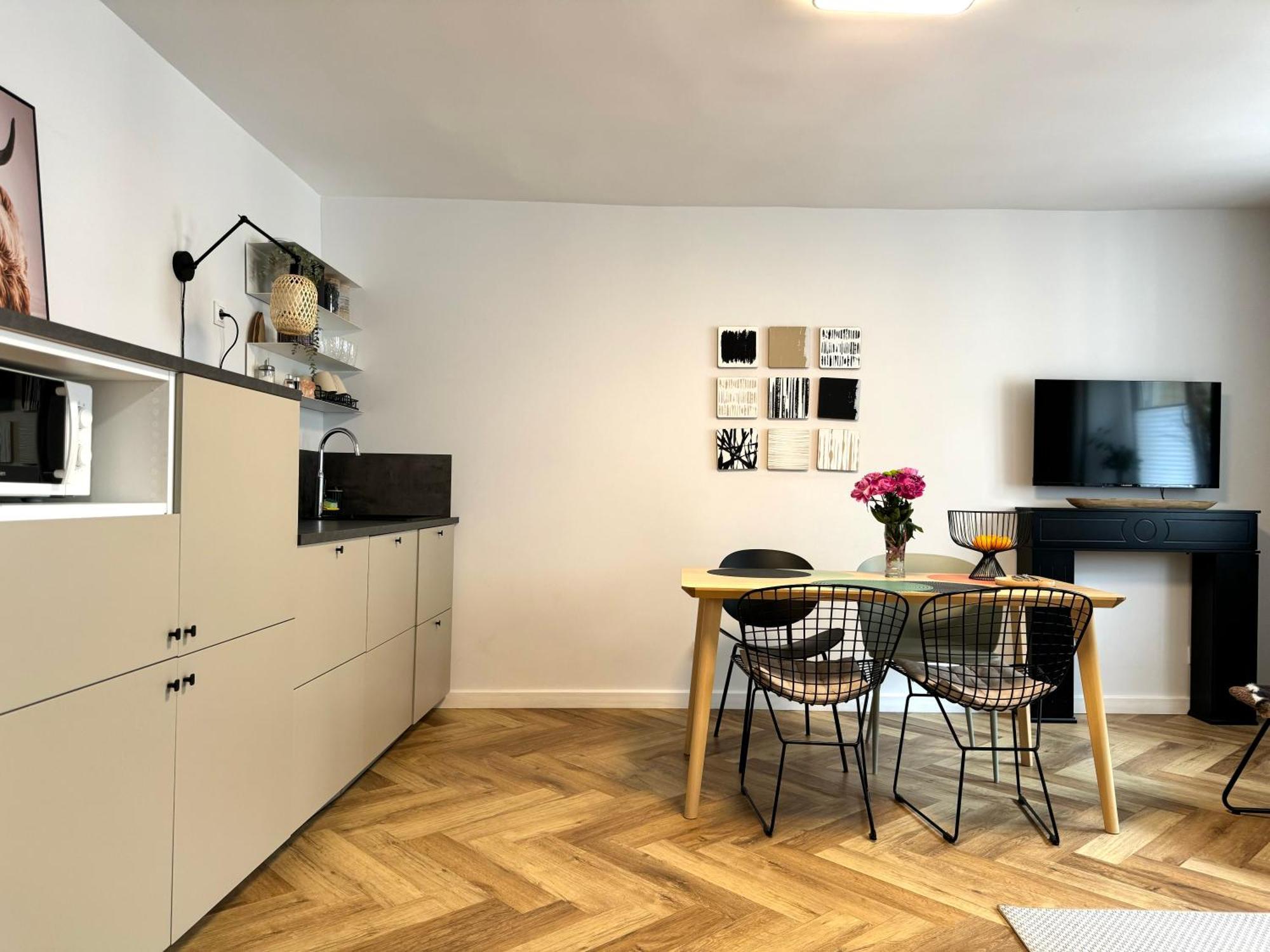 Tandem In Old Town - 24H Self Check-In Apartment วรอตซวาฟ ภายนอก รูปภาพ