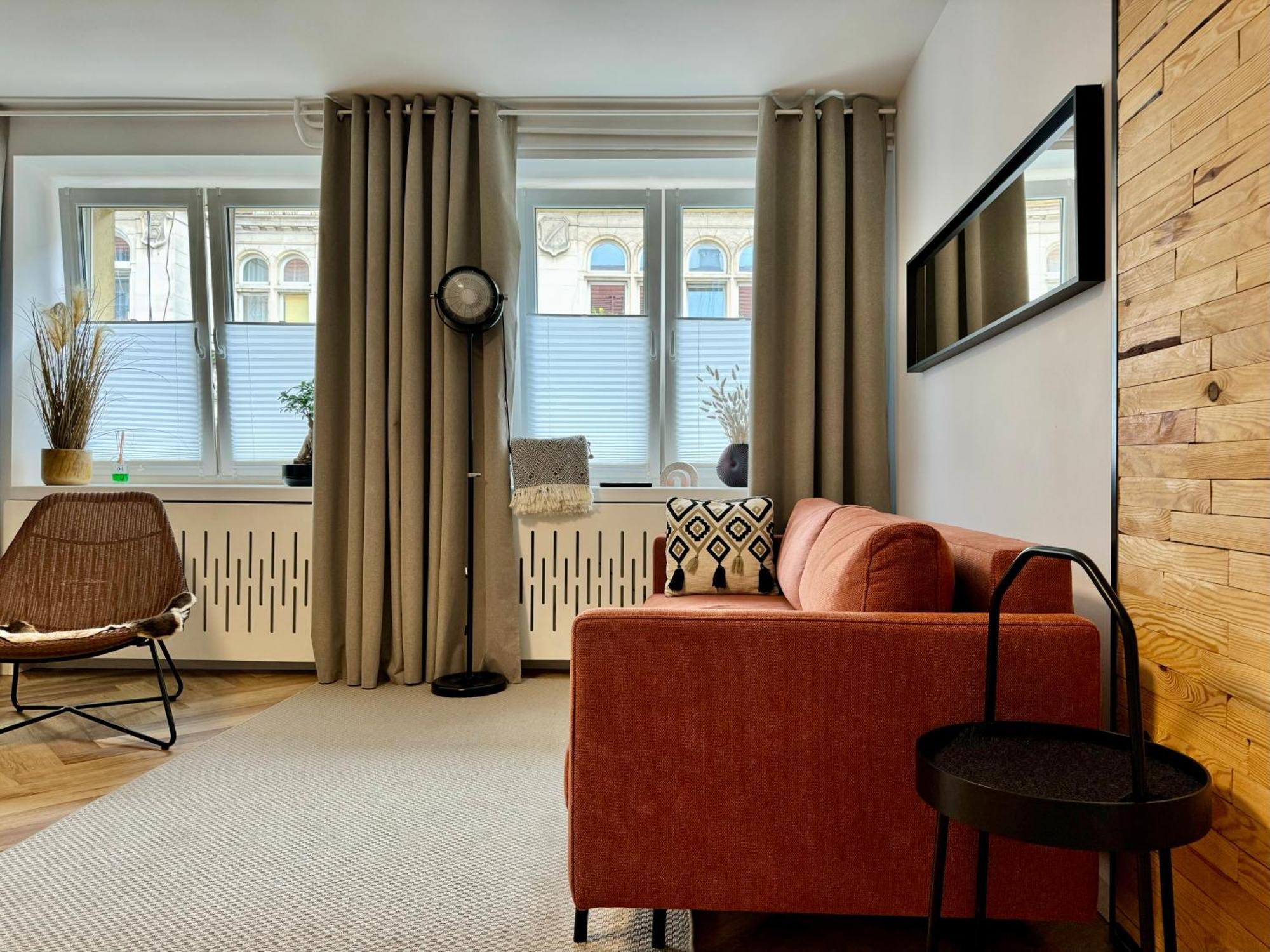 Tandem In Old Town - 24H Self Check-In Apartment วรอตซวาฟ ภายนอก รูปภาพ